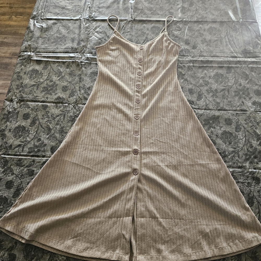 Tan/ cream dress